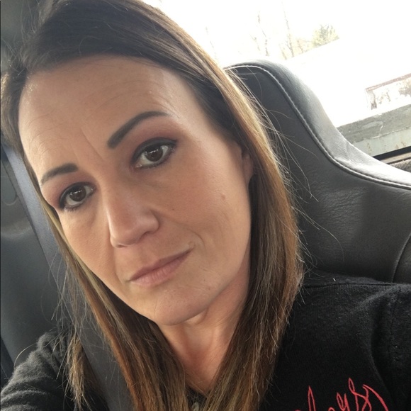 Meet your Posher, Amanda - Picture 8 of 8